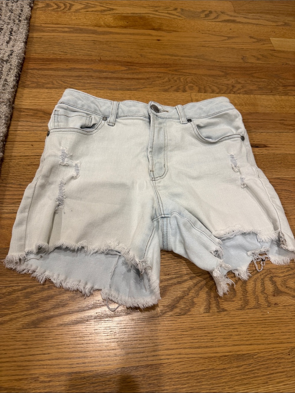 1822 Denim Light Blue Distressed Frayed Hem Shorts